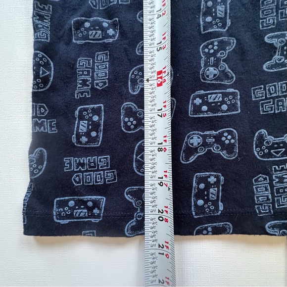 Old Navy navy ‘game time’ short sleeve shirt boys large 10-12 game remote print - Picture 6 of 8